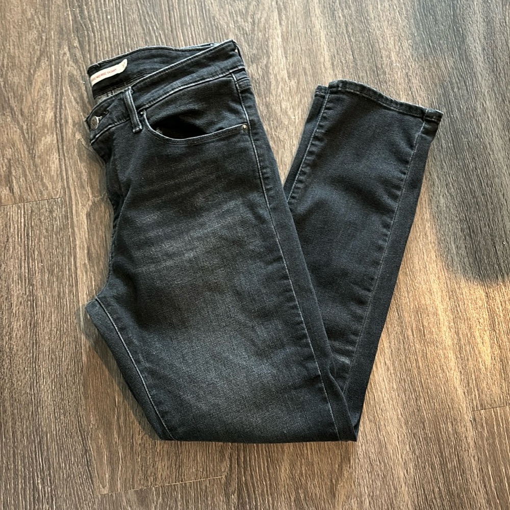 Classic Mid Rise Skinny Jeans Levi’s Size 12